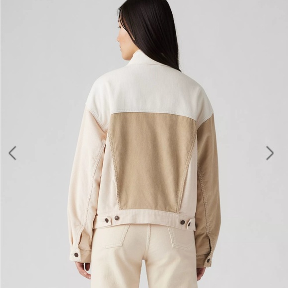 Levi's Women's Cream and Tan Denim Jacket - Picture 2 of 3